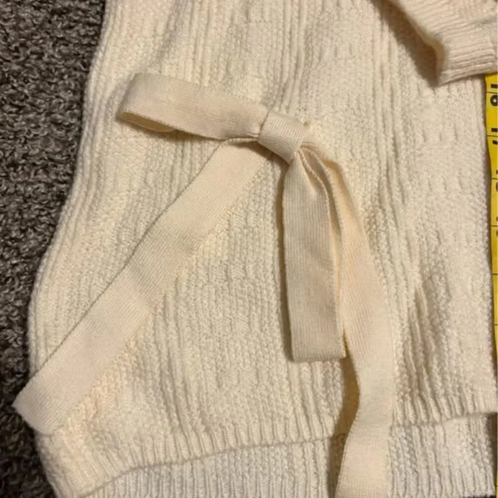 NWT T Tahari Petite Cream Knit Sweater with Side Bow PM